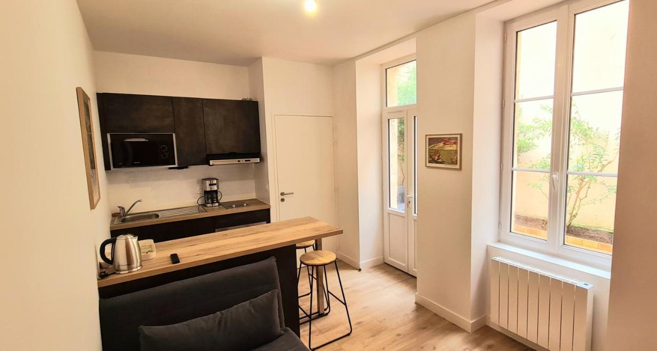 Coeur De La Rochelle Avec Terrasse Apartment Luaran gambar